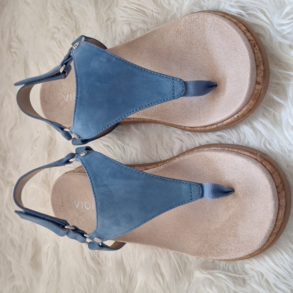 Vionic Kirra ll  Blue Suede Thong Sandals with Comfort and Style - Picture 8 of 8